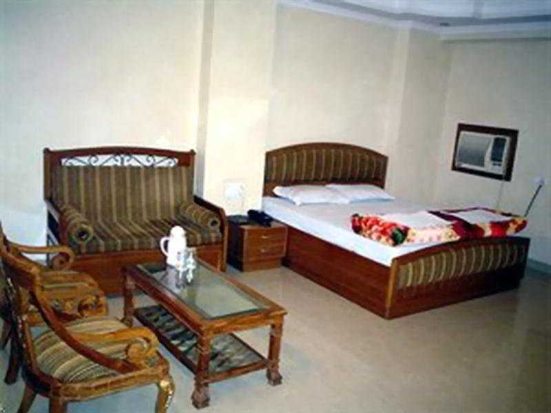 Hotel B Continental Delhi  Værelse billede