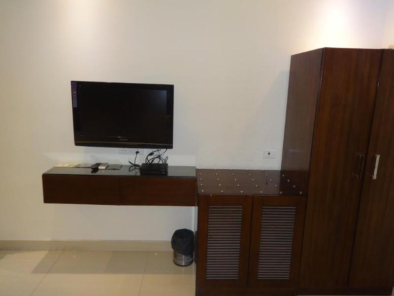Hotel B Continental Delhi  Eksteriør billede
