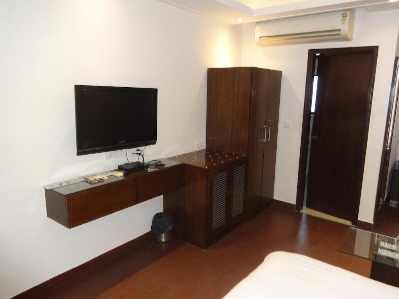 Hotel B Continental Delhi  Eksteriør billede