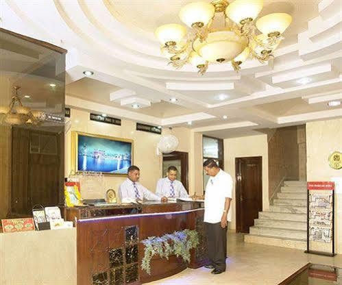 Hotel B Continental Delhi  Interiør billede